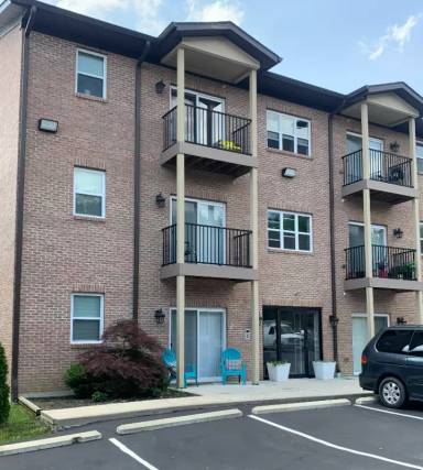 Main picture of 720 Ohio Pike