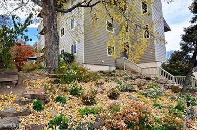 Main picture of 3240 Iris Ave