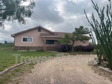 Main picture of 3728 N Cypress Ave