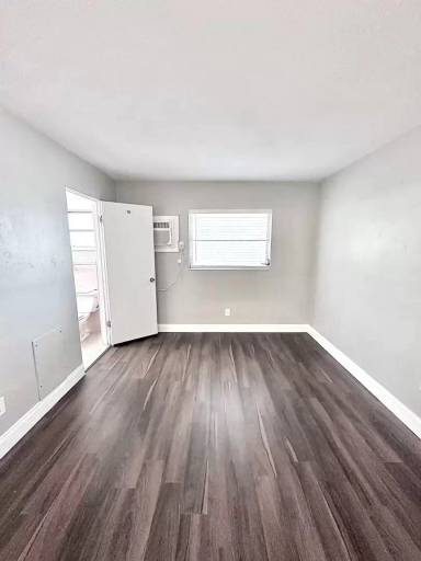 Main picture of 725 2nd St N