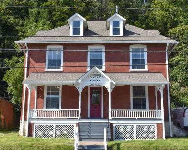 Main picture of 175 N Fairview St
