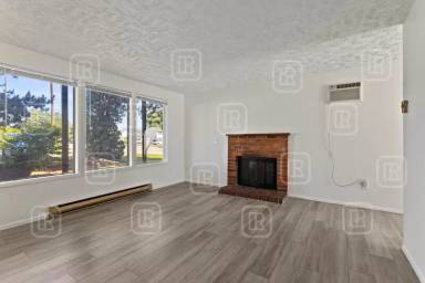 Main picture of WJ - 13111 East Alki Avenue - 4