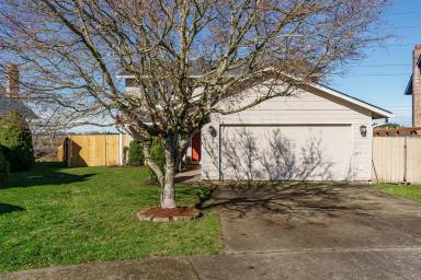 Main picture of 5014 NE 152nd Ct