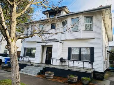 Main picture of 1346 SE 43rd Ave