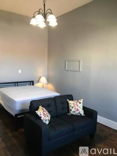 Main picture of 345 Main St