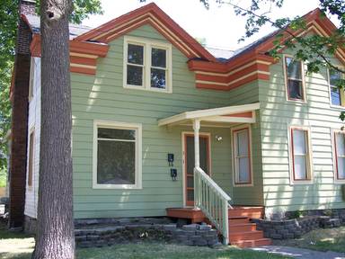 Main picture of 521 S Westnedge Ave