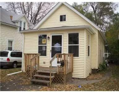 Main picture of 310 E 9th St