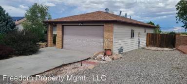 Main picture of 928 Laura Ct