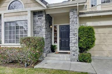 Main picture of 143 Danbury Ln