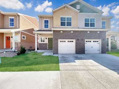 Main picture of 1670 W 52nd Ct