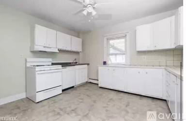 Main picture of 15 Ring Ave
