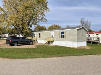 Main picture of 300 Fischer St