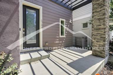 Main picture of 6784 Navajo St