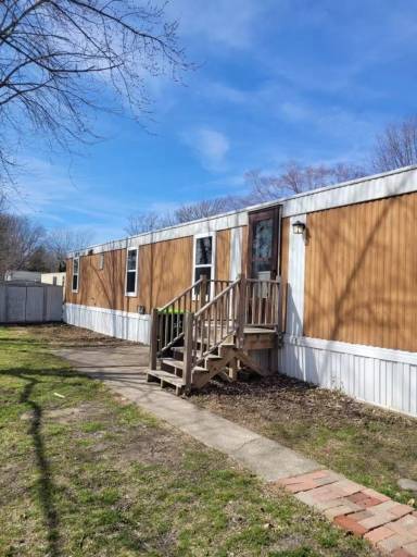 Main picture of 701 N Carico St