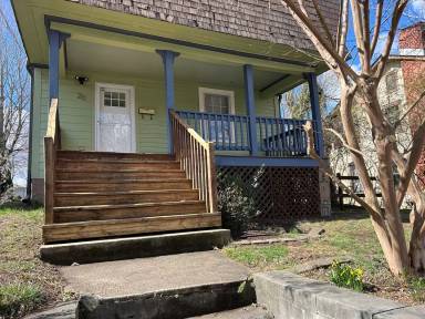 Main picture of 20 Holland St