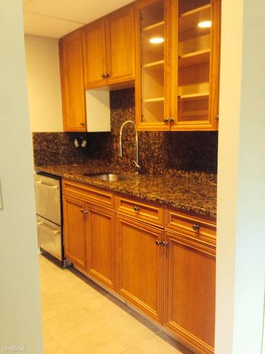 Main picture of 50 Broadlawn Park