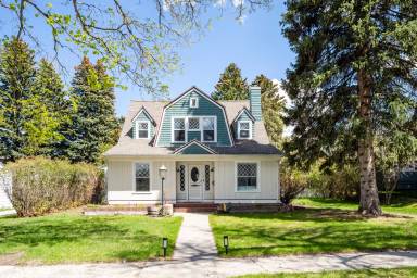 Main picture of 720 S 3rd Ave