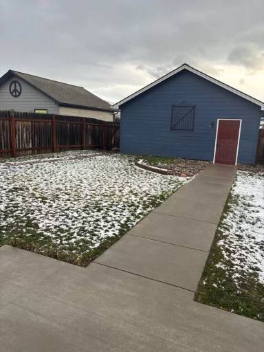 Main picture of 1265 Village Way