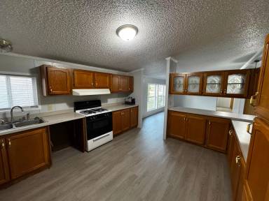 Main picture of 26145 195th St