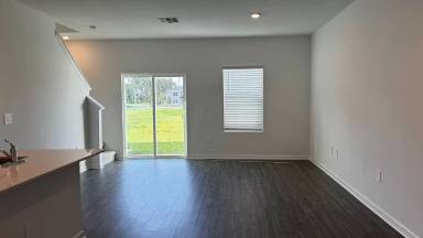 Main picture of 4955 SW 83rd Pl