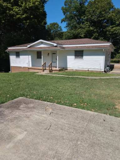 Main picture of 825 Ussery Rd S