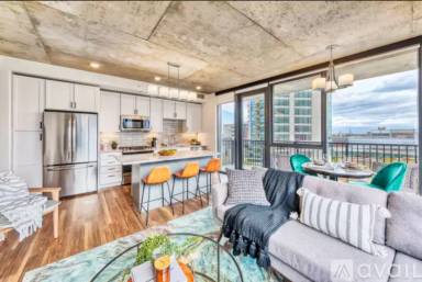 Main picture of Avidor Evanston