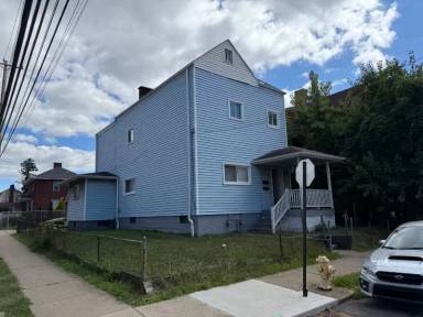 Main picture of 2962 Glen Mawr St