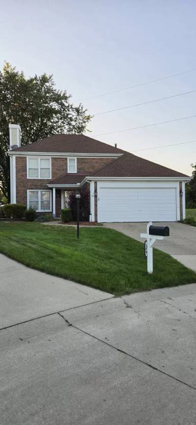 Main picture of 380 Huntington Ct