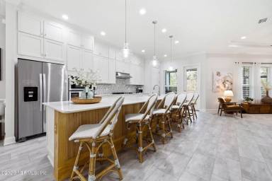 Main picture of 429 Pelican Pointe Rd