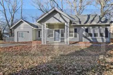 Main picture of 6702 Appleton Ave