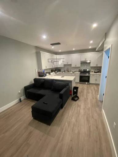 Main picture of 32 Broad St