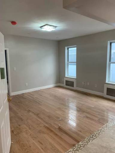 Main picture of 6104 Grove St