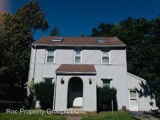 Main picture of 8 Raymond Dr