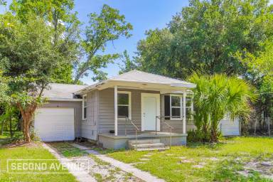 Main picture of 753 Gardenia Ln