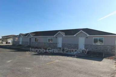 Main picture of 180 Opal Ct