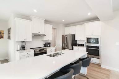 Main picture of 6359 Hawkeye Dr