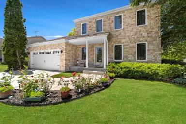 Main picture of 264 N Southport Rd