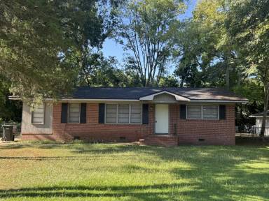 Main picture of 3456 Matilda Ln