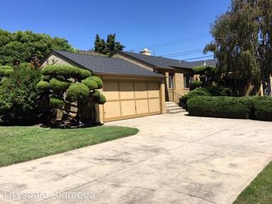 Main picture of 3125 Fernside Blvd