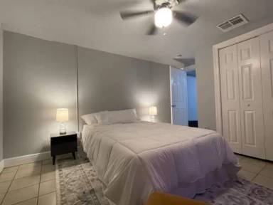 Main picture of 3315 Short St