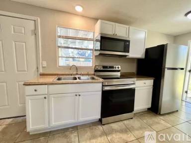 Main picture of 2602 E Yukon St