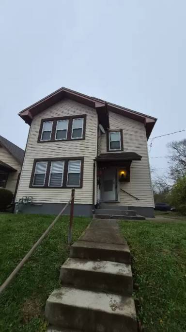 Main picture of 2028 Revere Ave
