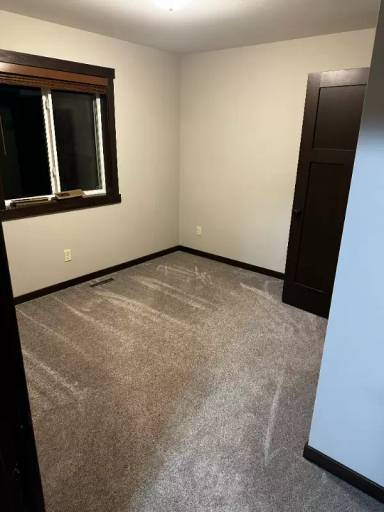 Main picture of 1042 E Madison St