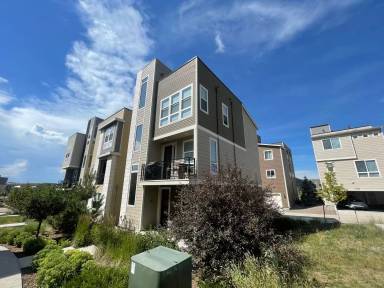 Main picture of 2382 Fiji Dr