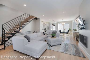 Main picture of 4450 Umatilla St