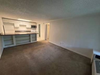 Main picture of 4001 E Michigan St