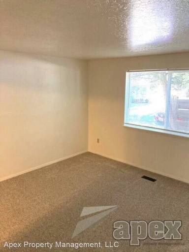 Main picture of 1063 E Lewis St