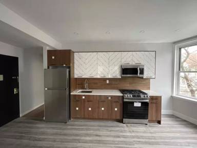 Main picture of 168 Ocean Ave