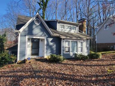 Main picture of 3000 Jamestown Dr