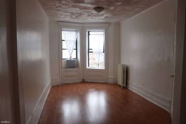 Main picture of 477 Park Pl